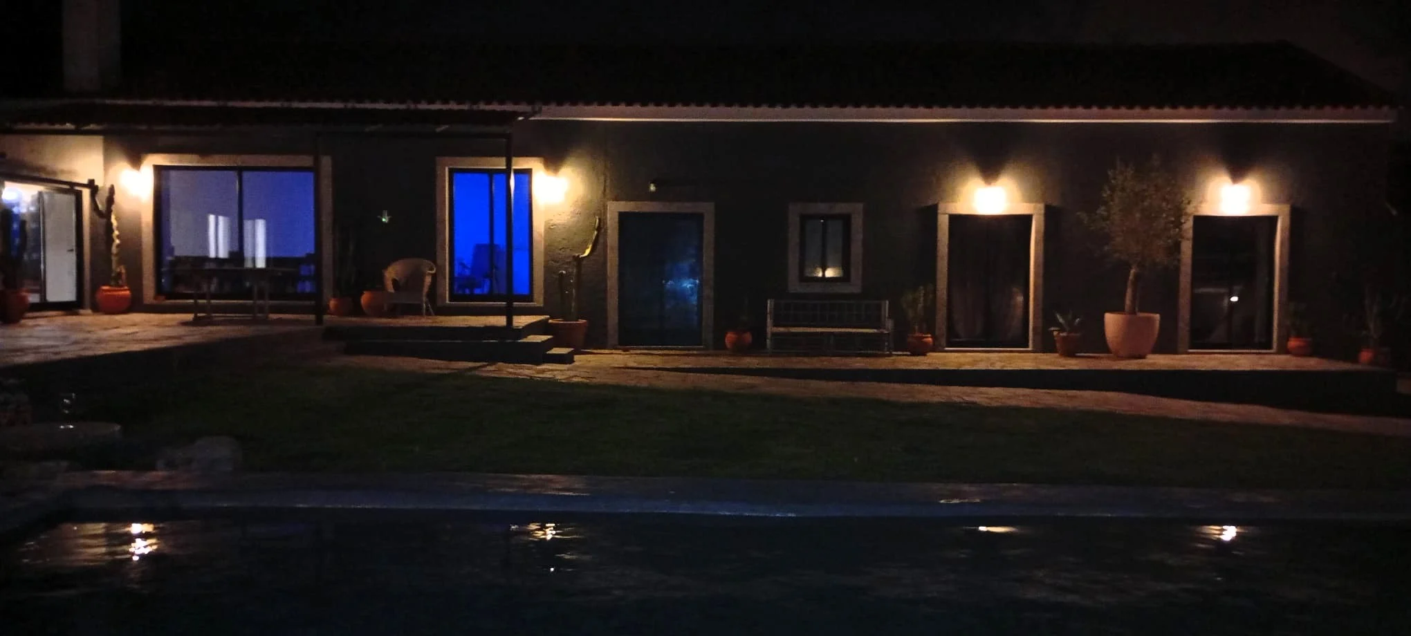 Villa Guincho at night